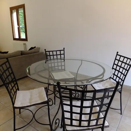 Aparthotel Le Clos Gentiane *